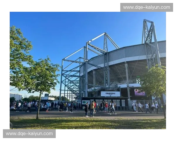 普鲁士公园的夜与火：德国意志对阵西班牙贵气的开场白